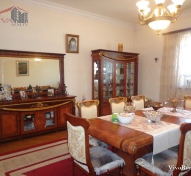 House, 3 floors, Yerevan, Erebouni - 1