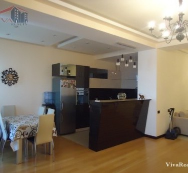 Apartment, 4 rooms, Yerevan, Arabkir - 1