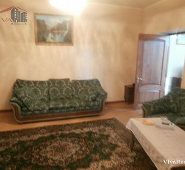 Apartment, 4 rooms, Yerevan, Arabkir - 1