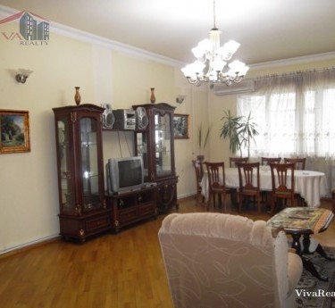Квартирa, 6 комнат, Ереван, Ереван, Центр - 1