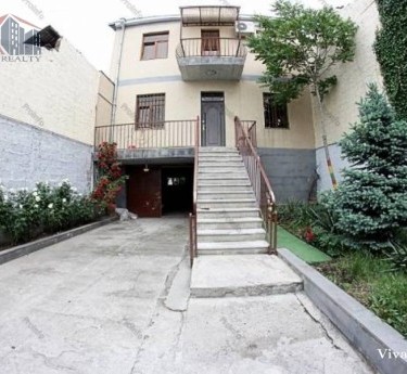 House, 2 floors, Yerevan, Downtown - 1