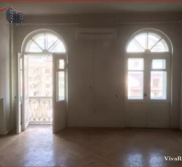 Apartment, 4 rooms, Yerevan, Yerevan, Downtown - 1