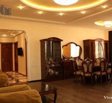 Apartment, 4 rooms, Yerevan, Downtown - 1