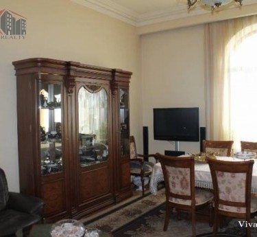 Квартирa, 6 комнат, Ереван, Центр - 1