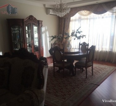 Apartment, 4 rooms, Yerevan, Arabkir - 1