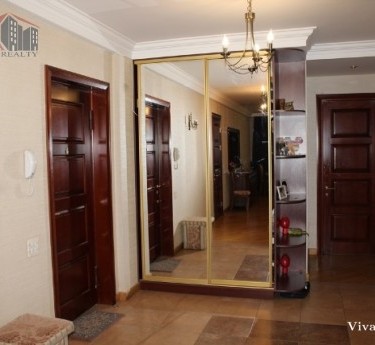 Apartment, 4 rooms, Yerevan, Arabkir - 1