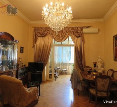 Apartment, 2 rooms, Yerevan, Downtown - 1