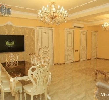 Apartment, 6 rooms, Yerevan, Downtown - 1
