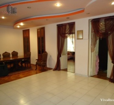 Квартирa, 4 комнат, Ереван, Центр - 1