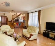 Apartment, 4 rooms, Yerevan, Downtown